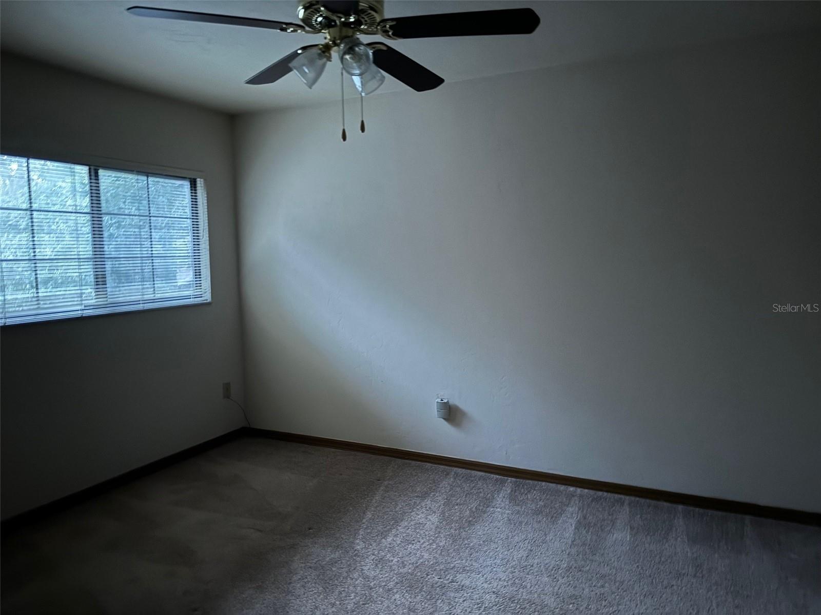 ROCKWOOD VILLAS UNIT II - Residential Lease