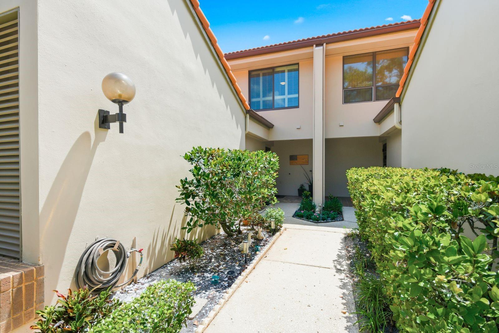3055 BRAELOCH CIRCLE W
