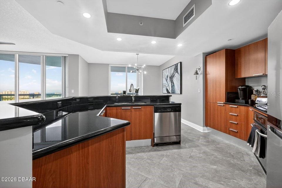 MARINA GRANDE/HALIFAX 01 - Residential