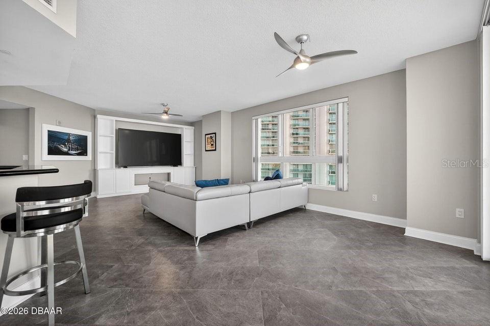 MARINA GRANDE/HALIFAX 01 - Residential