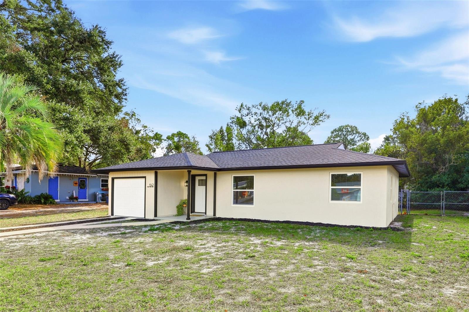 DELTONA LAKES UN 72 - Residential
