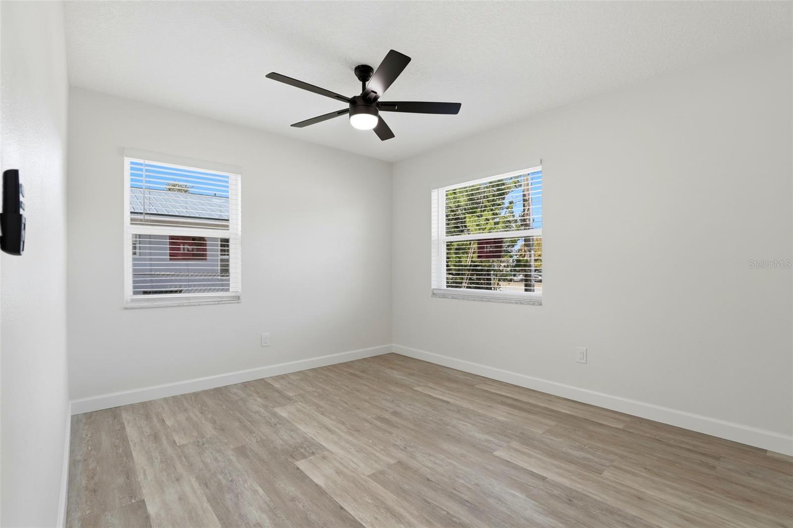 DELTONA LAKES UN 72 - Residential