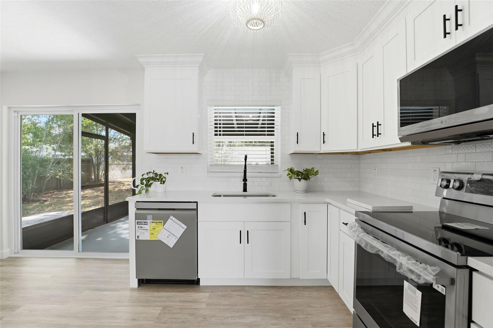 DELTONA LAKES UN 72 - Residential