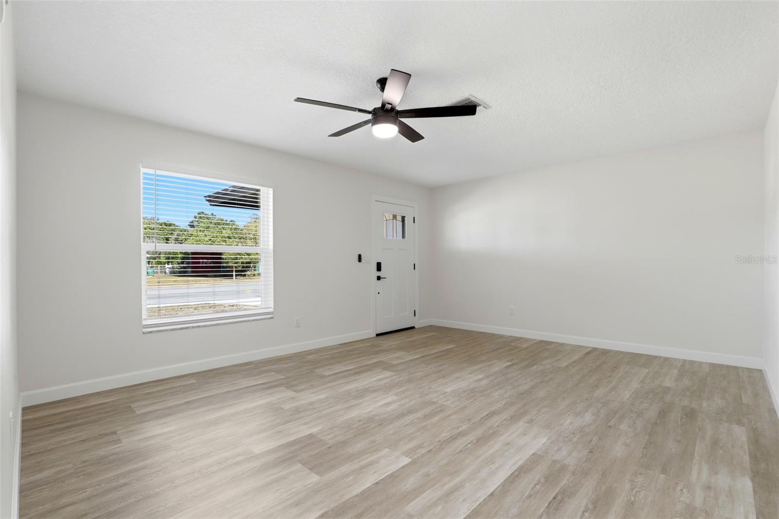 DELTONA LAKES UN 72 - Residential