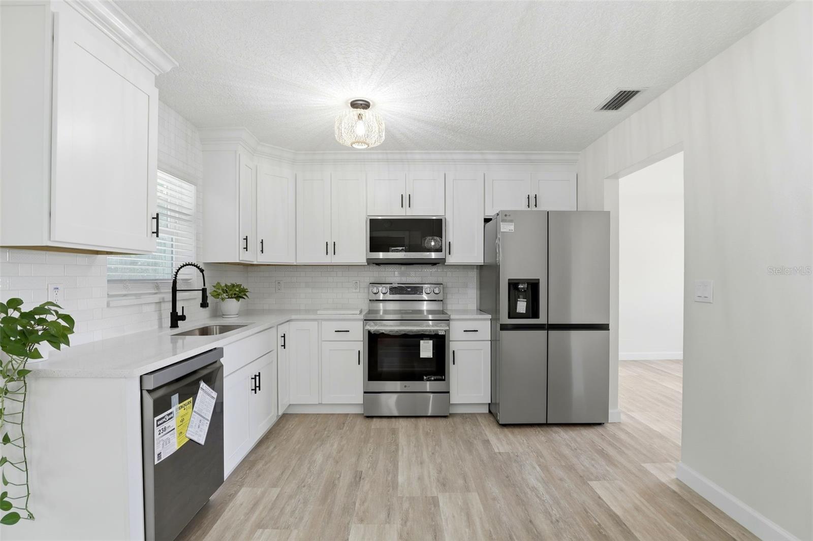 DELTONA LAKES UN 72 - Residential