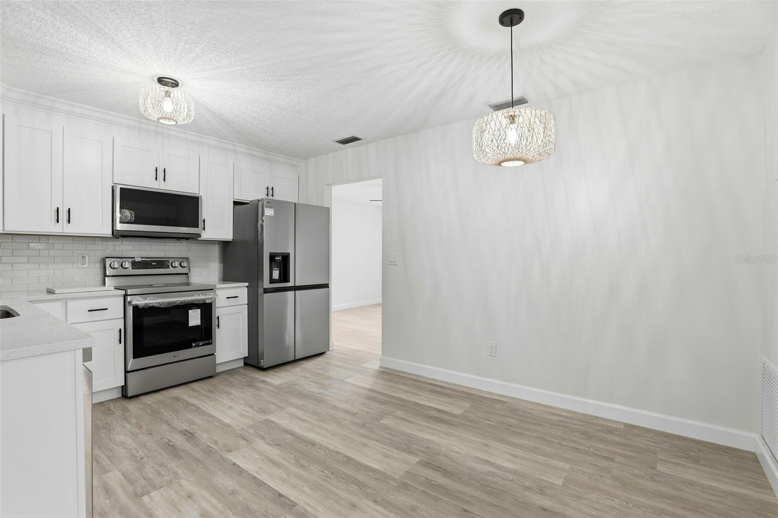 DELTONA LAKES UN 72 - Residential