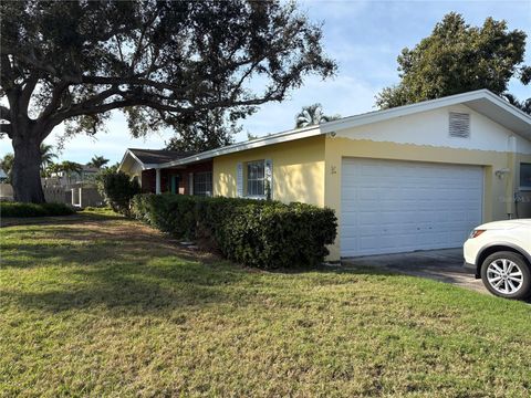 Photo of 498 Bayview Drive NE, St Petersburg, FL 33704 (MLS # TB8501432)