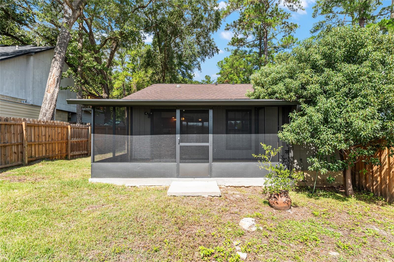 GREENLEAF - Residential