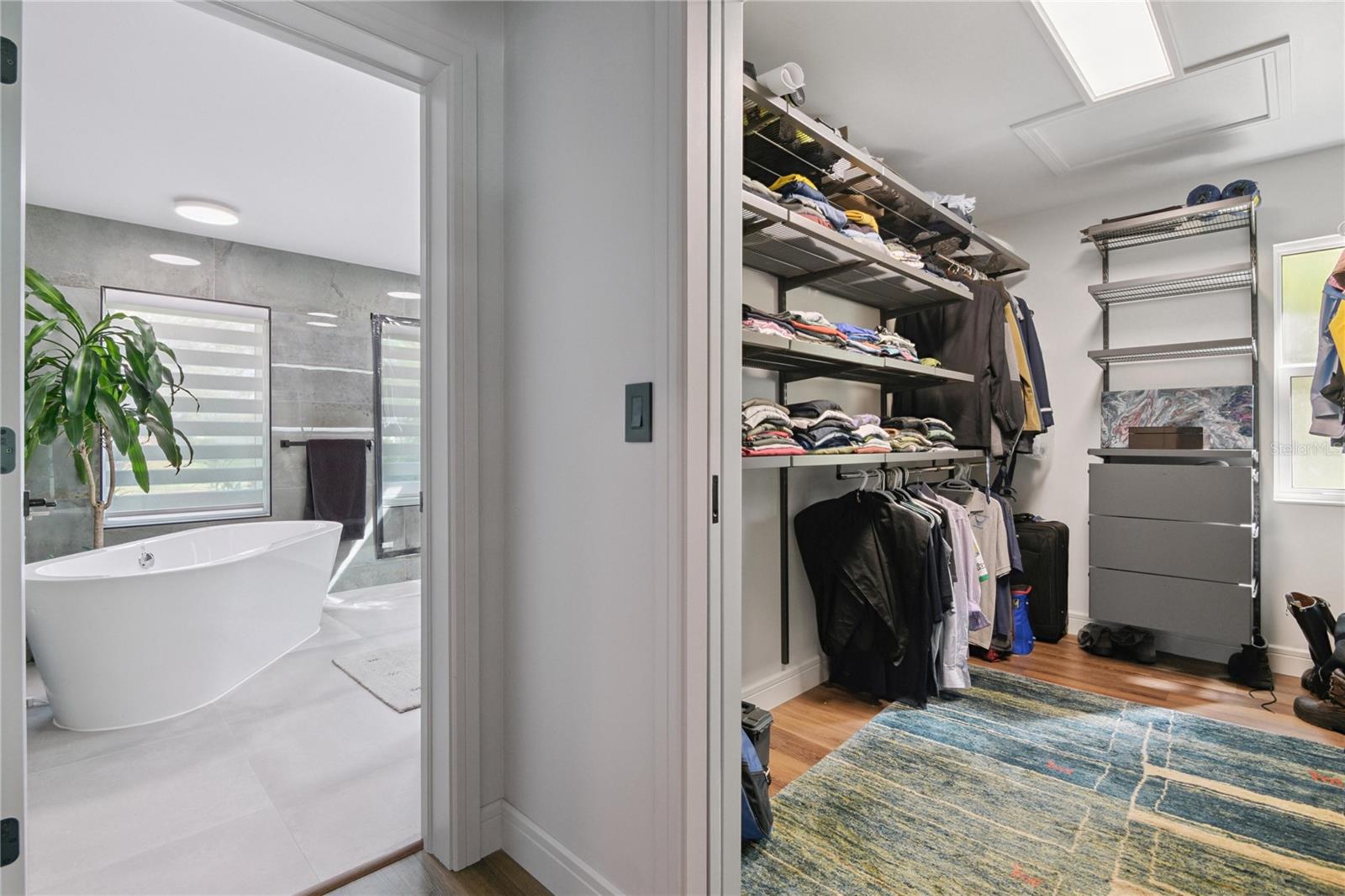 SPANISH TRAILS - Residential Lease