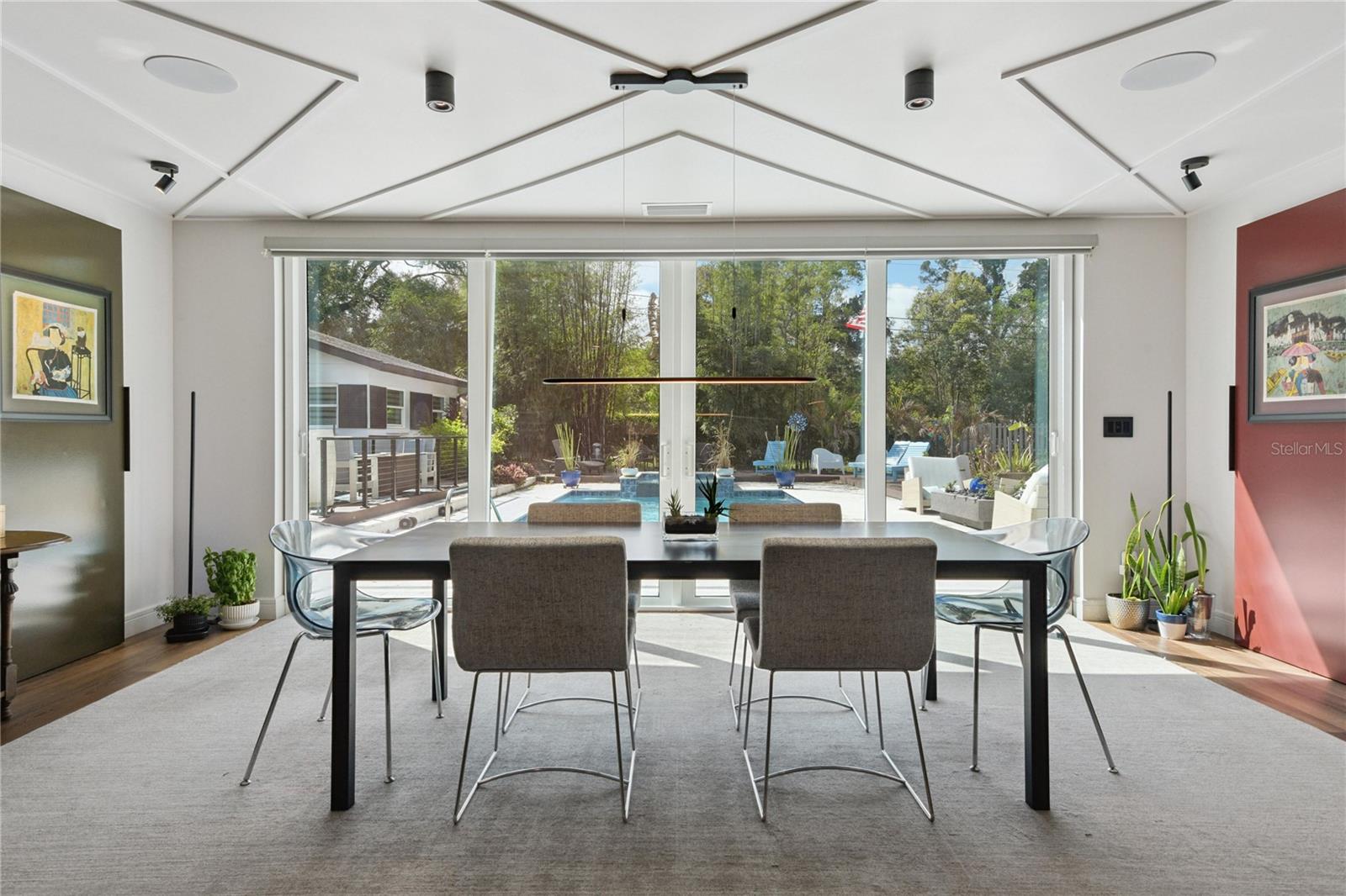 SPANISH TRAILS - Residential Lease