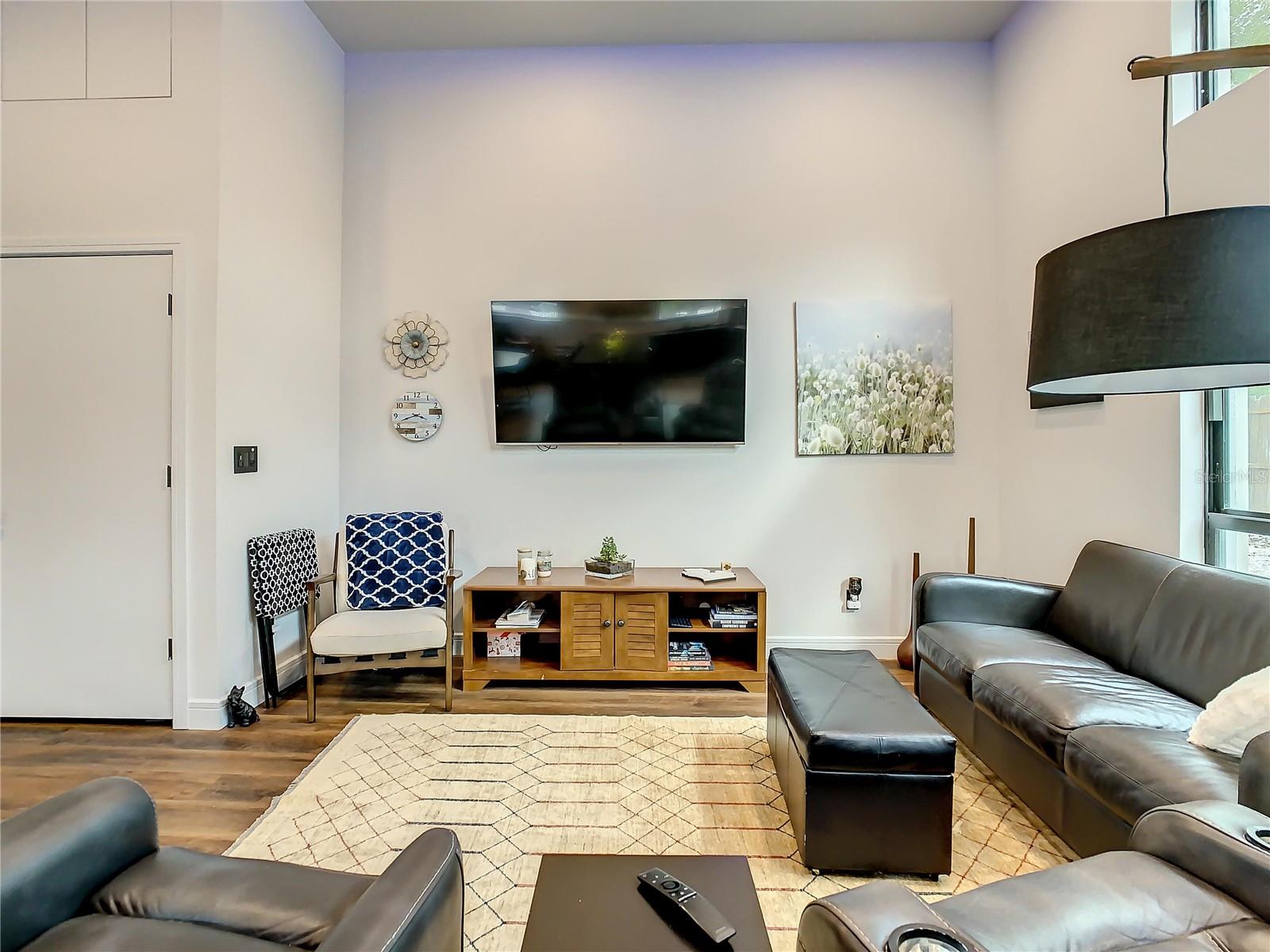 SPANISH TRAILS - Residential Lease