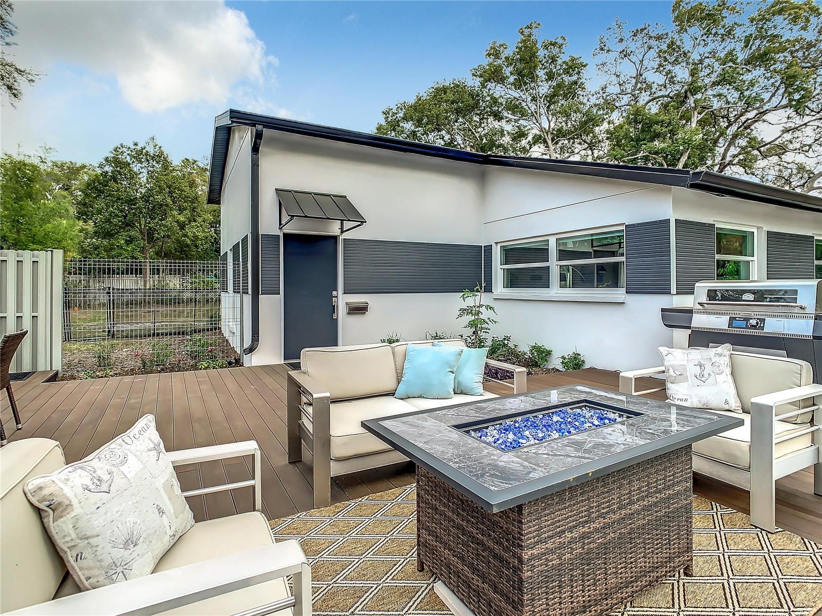 SPANISH TRAILS - Residential Lease