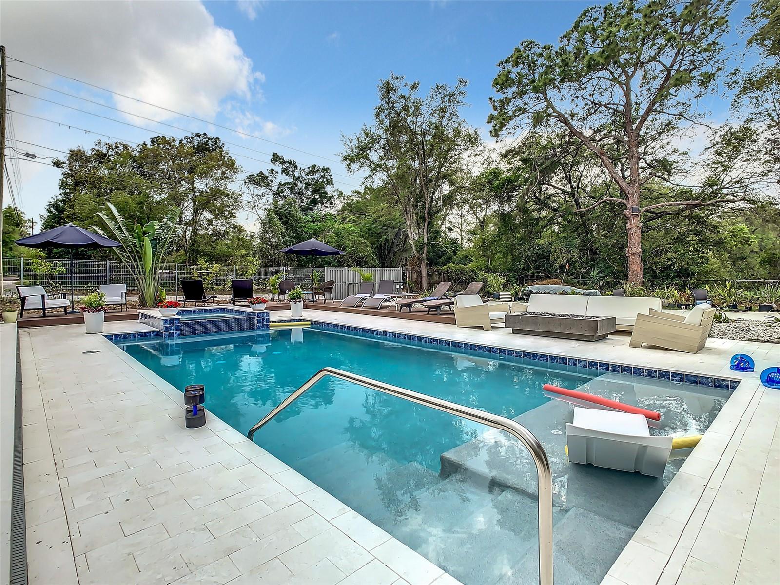 SPANISH TRAILS - Residential Lease