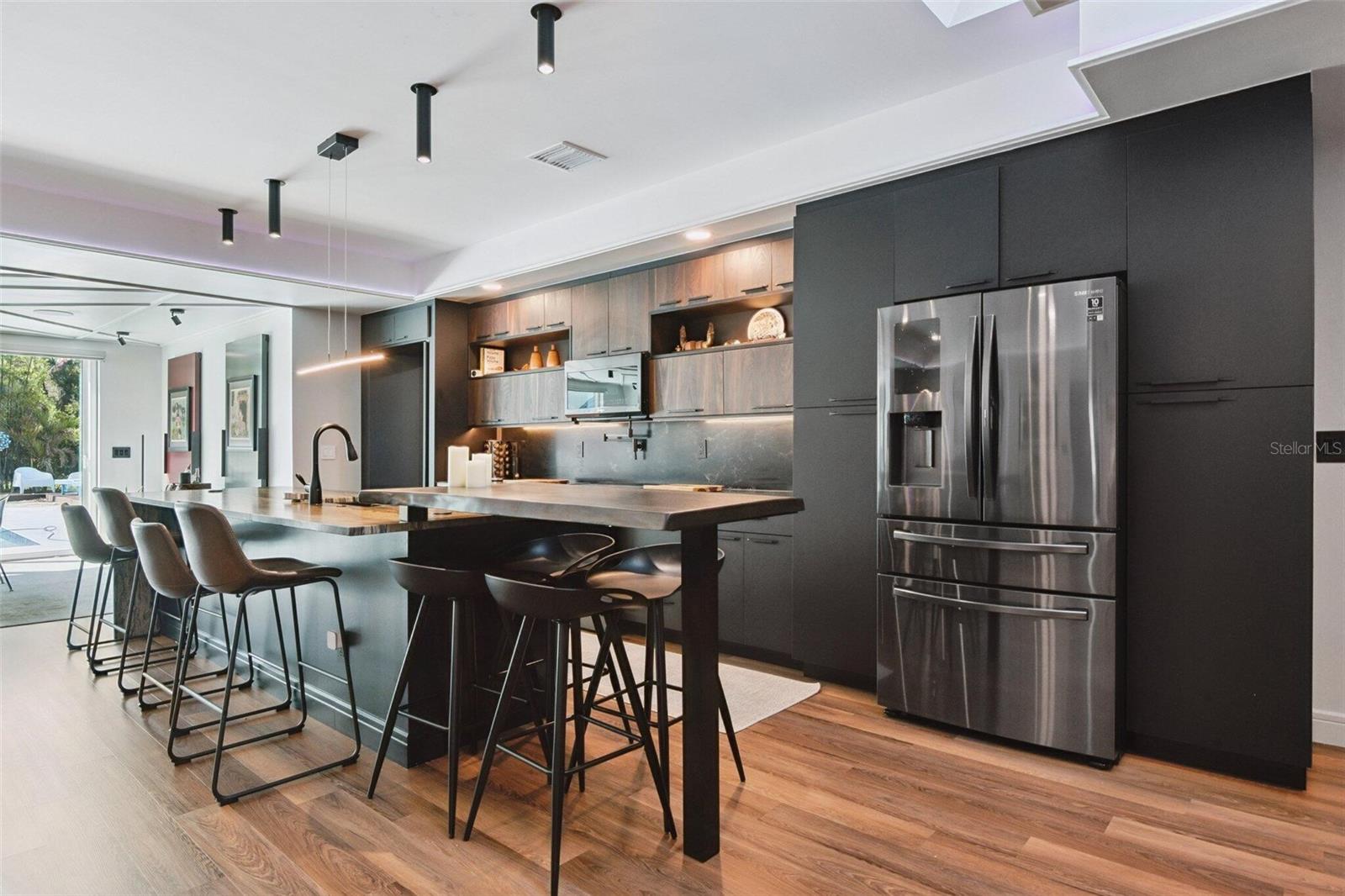 SPANISH TRAILS - Residential Lease