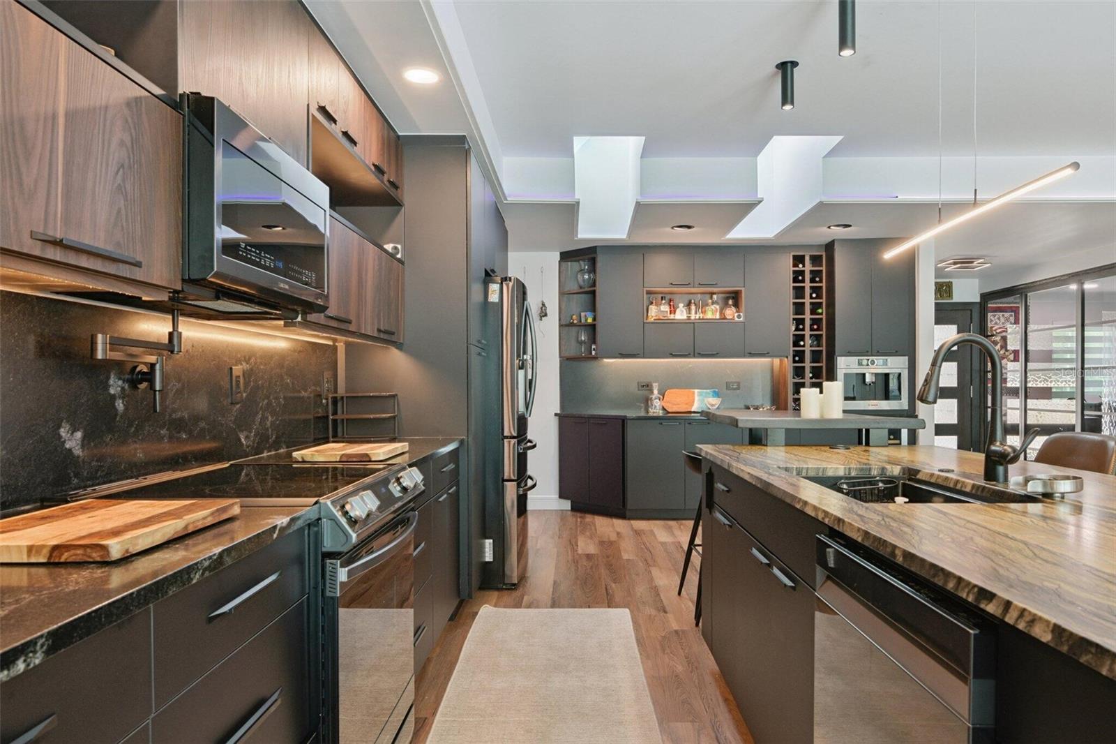 SPANISH TRAILS - Residential Lease