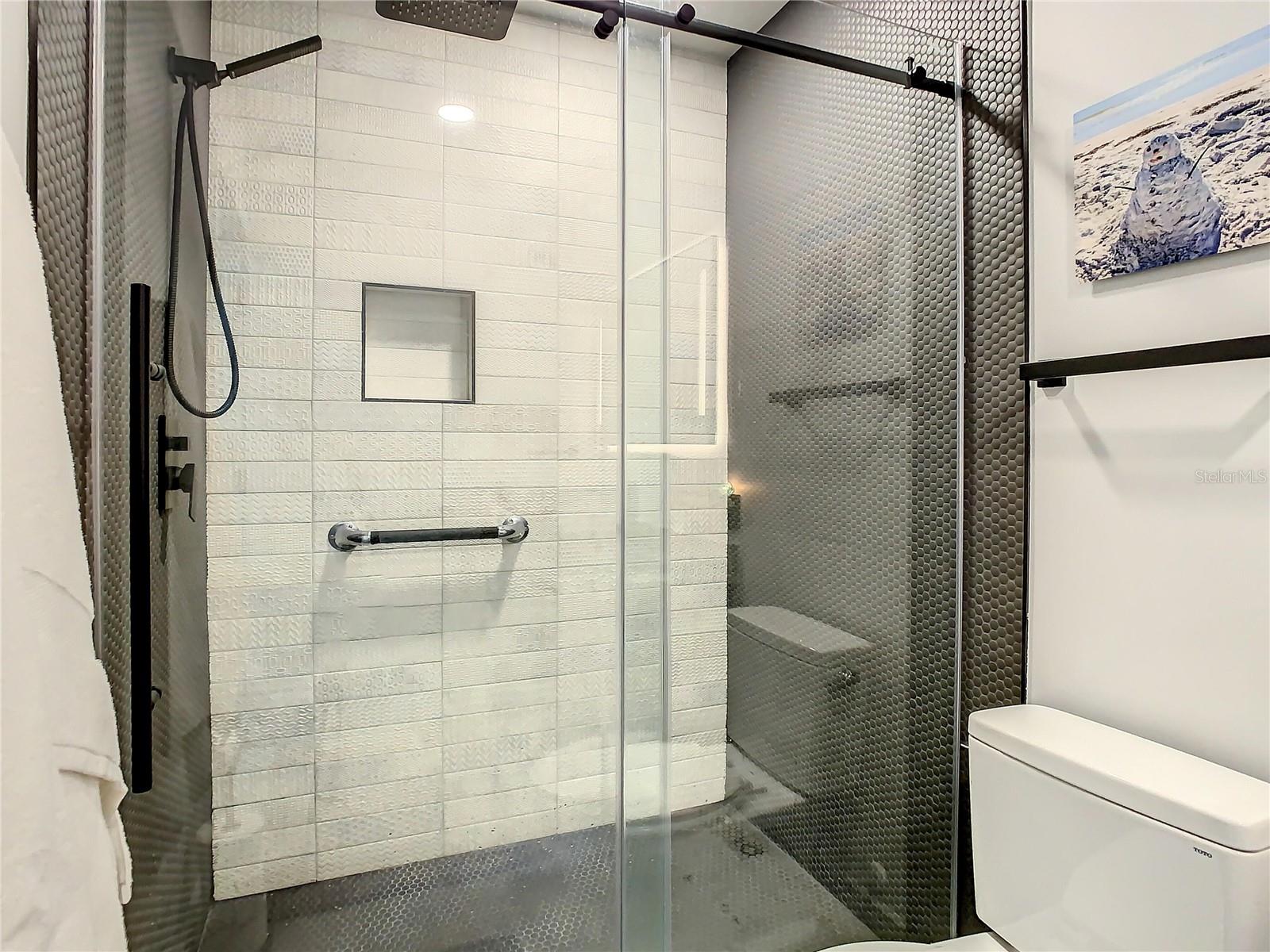 SPANISH TRAILS - Residential Lease