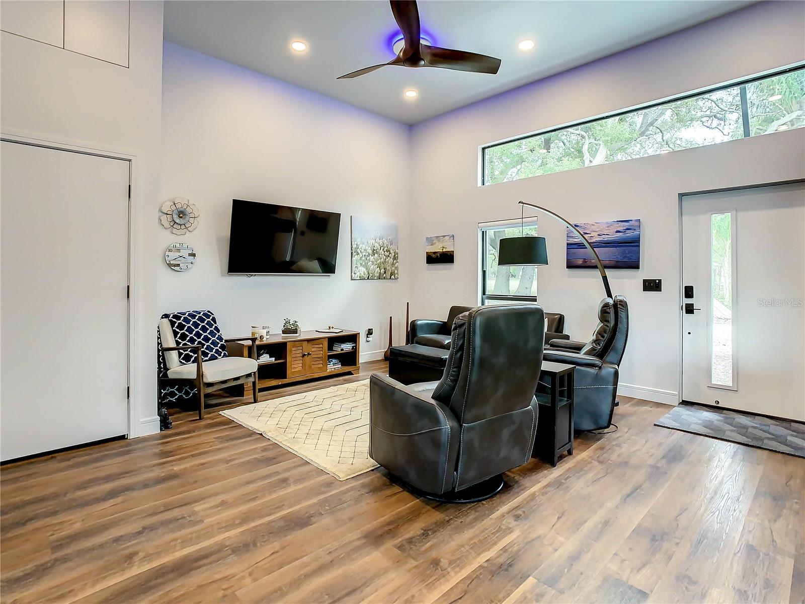 SPANISH TRAILS - Residential Lease