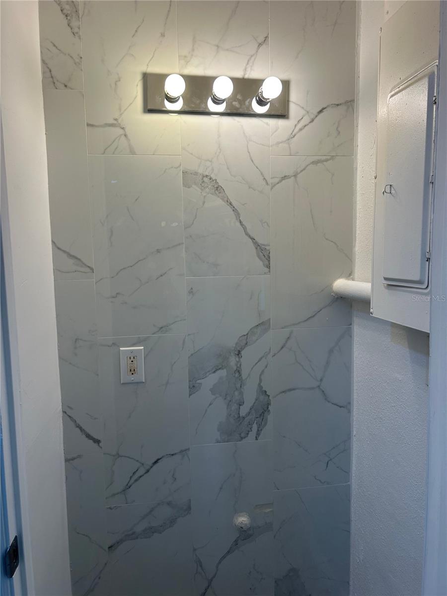 STICKNEY POINT PARK - Residential Lease