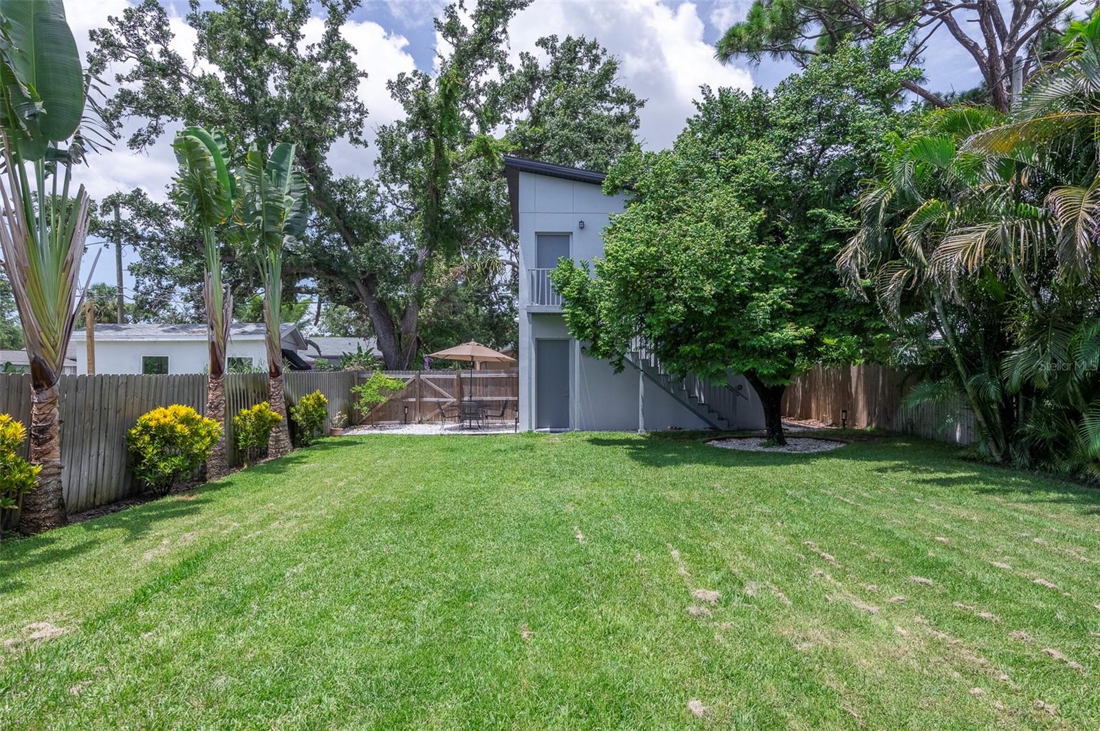 SOUTH SHORE PARK - Residential Income