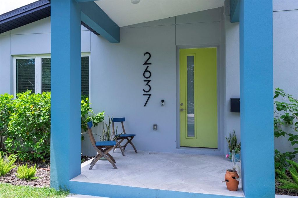 Photo of 2637 Bayside Drive S, St Petersburg, FL 33701 (MLS # TB8409910)