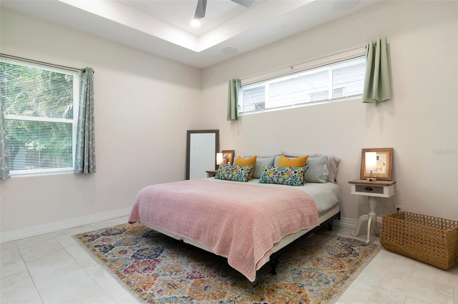 SOUTH SHORE PARK - Residential Income