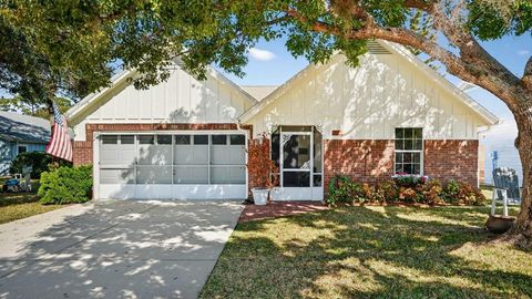 Photo of 701 Pine Shores Circle, New Smyrna Beach, FL 32168 (MLS # NS1087380)