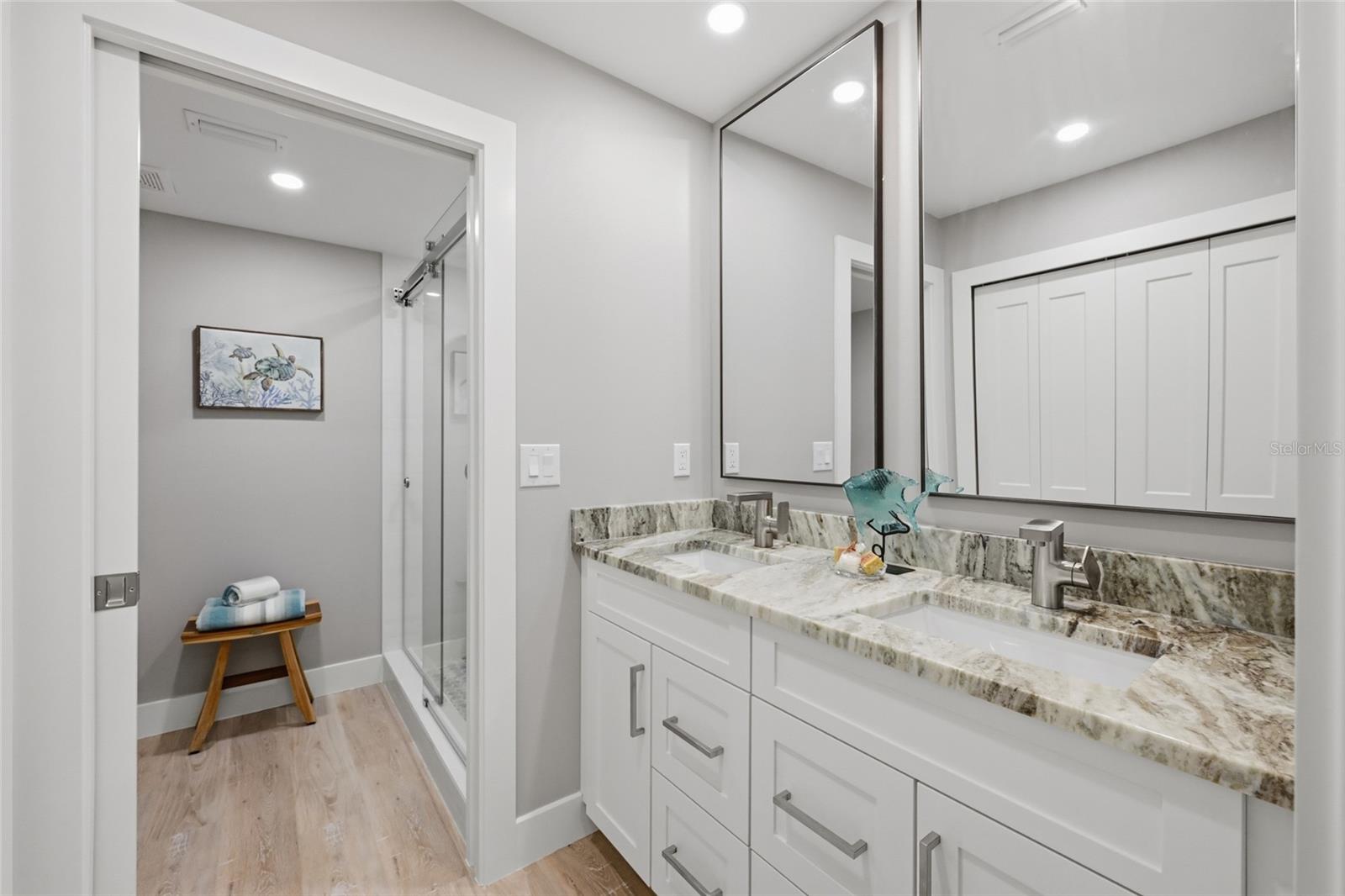 PELICAN HARBOUR & BEACH CLUB - Residential