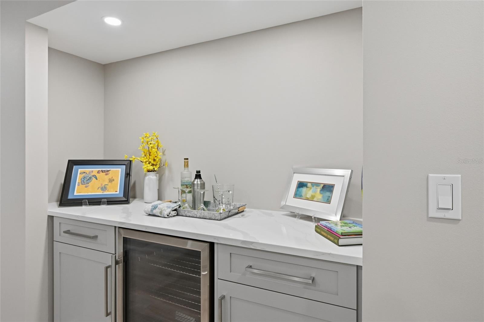 PELICAN HARBOUR & BEACH CLUB - Residential