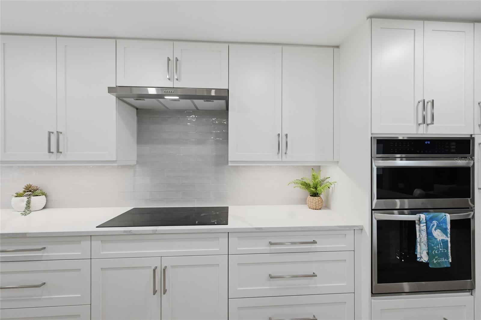 PELICAN HARBOUR & BEACH CLUB - Residential