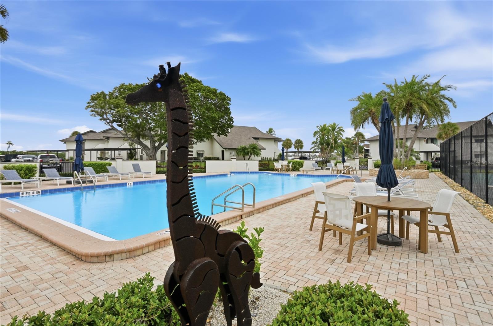 PELICAN HARBOUR & BEACH CLUB - Residential