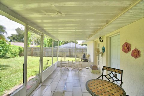 A home in WINTER HAVEN