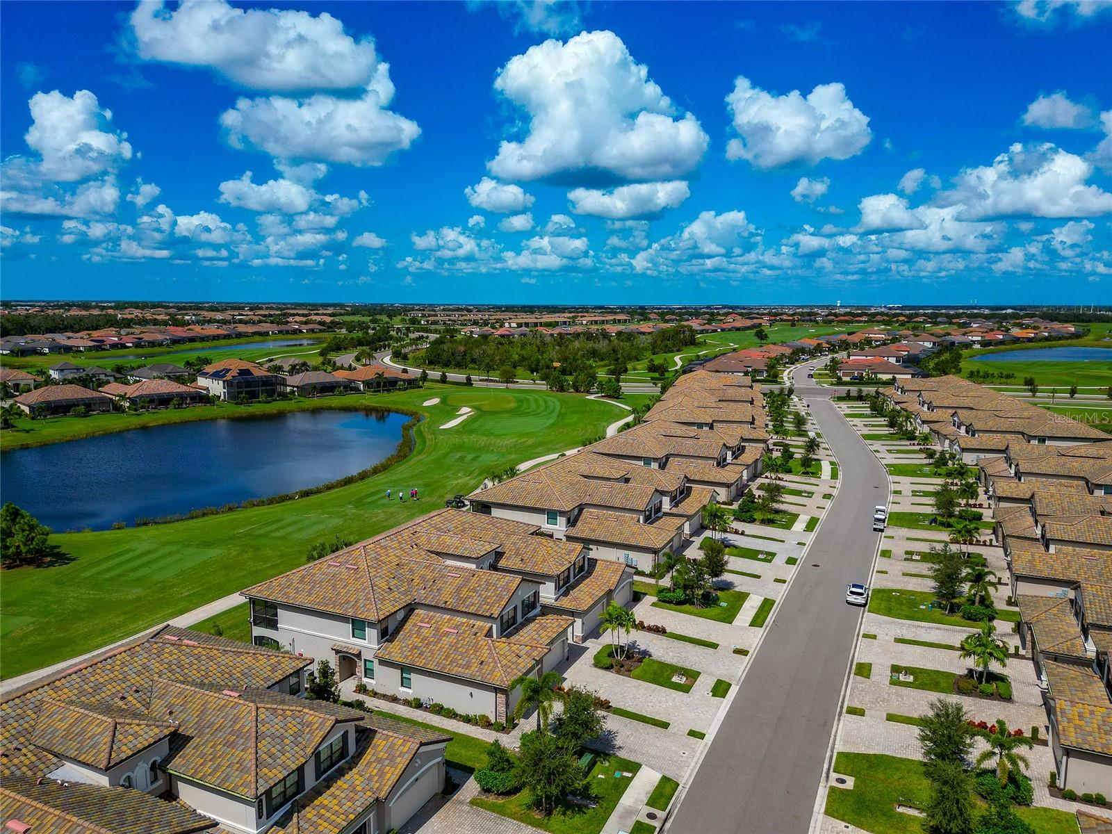 LAKEWOOD NATIONAL GOLF CLUB - Residential