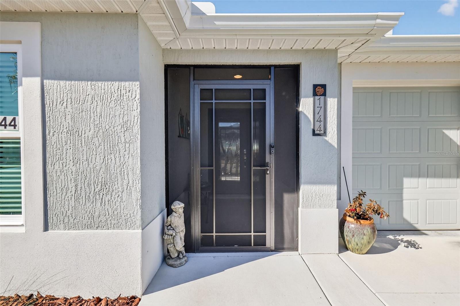 1744 WOELKERS CIRCLE