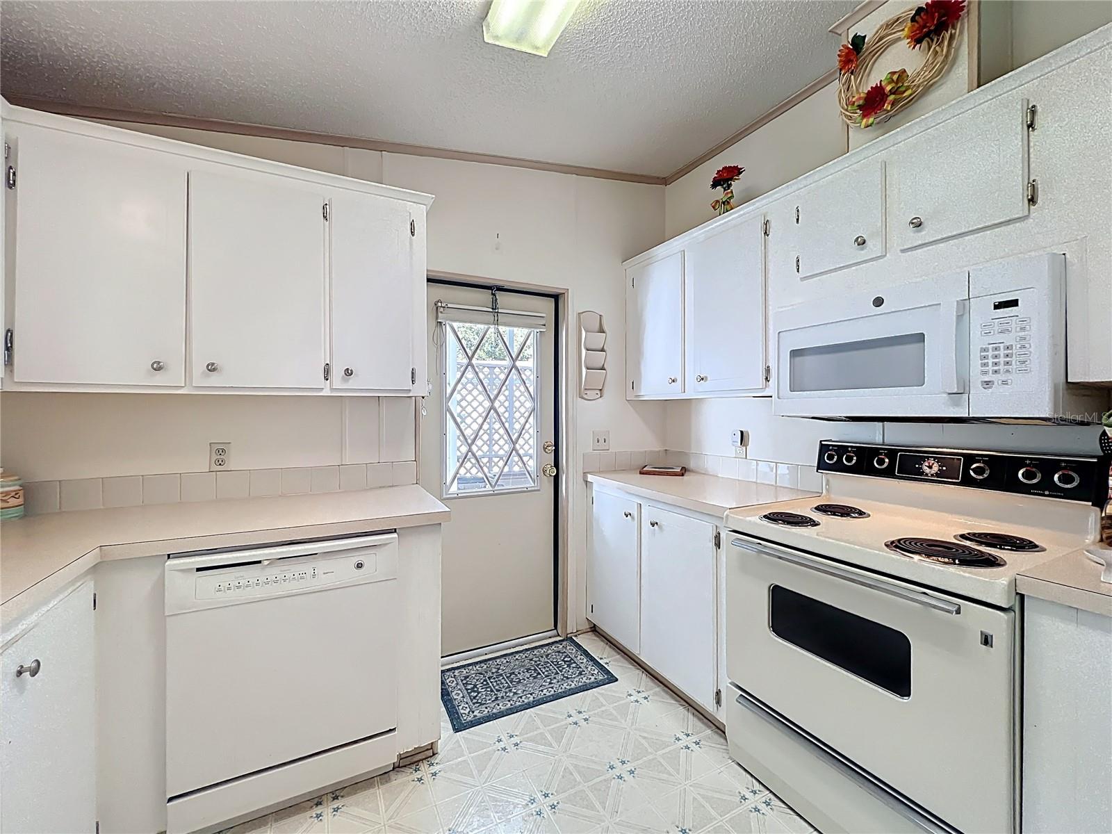 PLANTATION AT LEESBURG - Residential