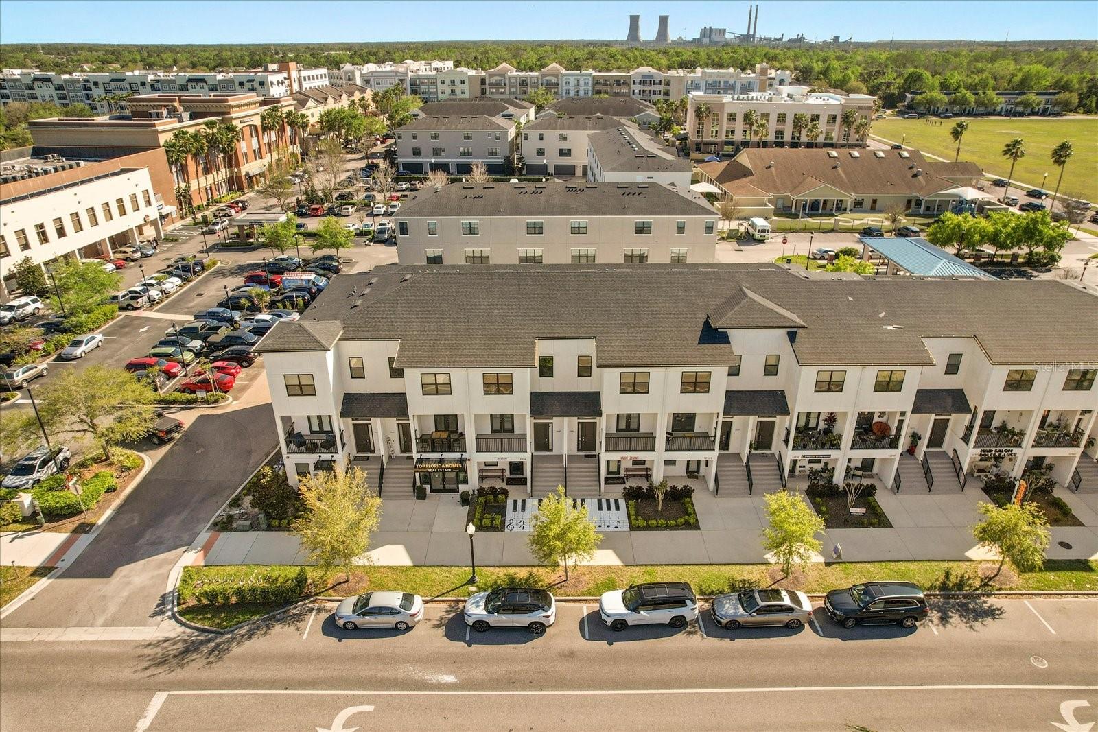 LIVE/WORK UNS/UPTOWN AVALON - Residential Lease