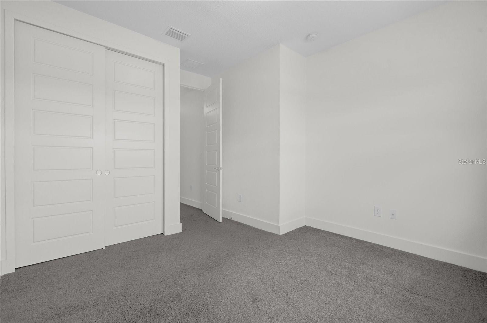 LIVE/WORK UNS/UPTOWN AVALON - Residential Lease