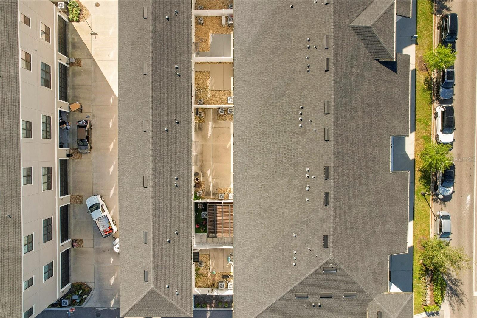 LIVE/WORK UNS/UPTOWN AVALON - Residential Lease