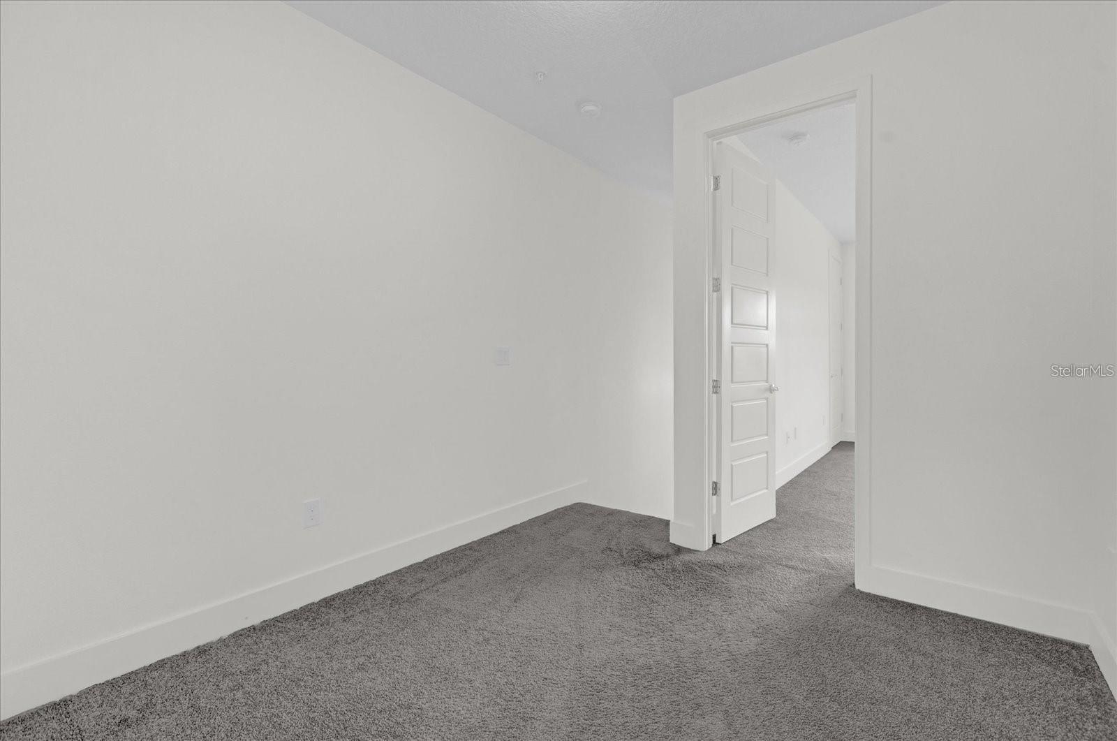 LIVE/WORK UNS/UPTOWN AVALON - Residential Lease