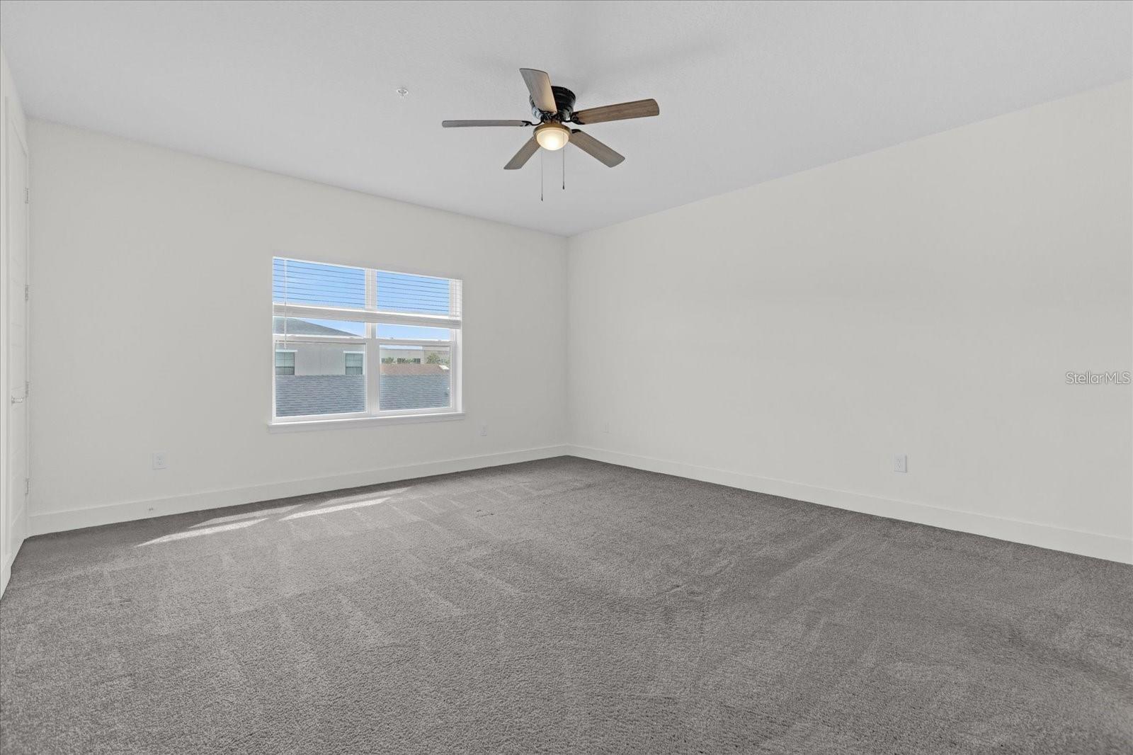LIVE/WORK UNS/UPTOWN AVALON - Residential Lease