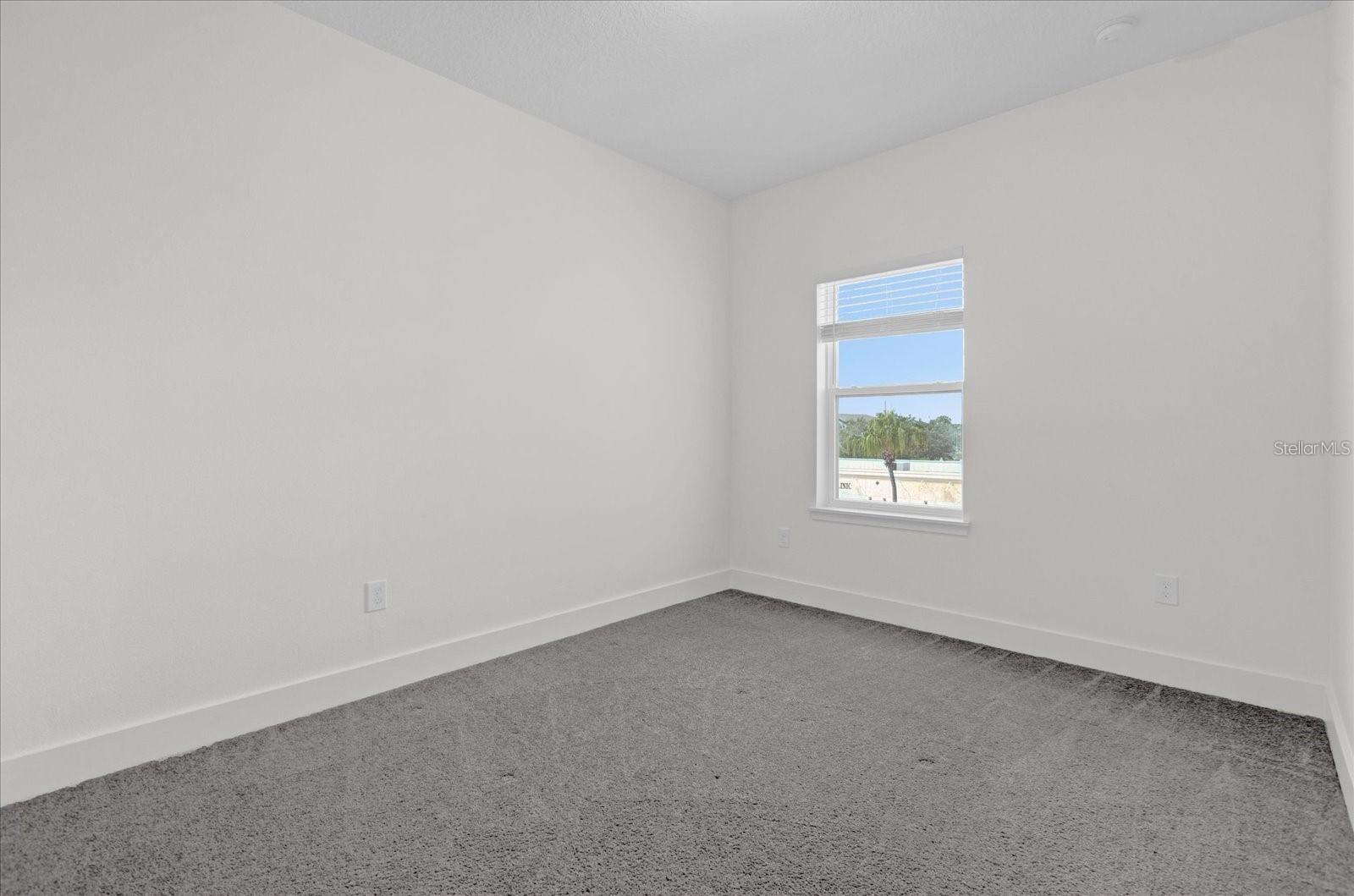 LIVE/WORK UNS/UPTOWN AVALON - Residential Lease