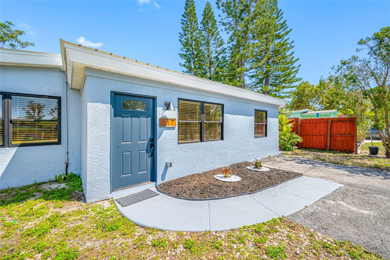 217 EMERALD LANE