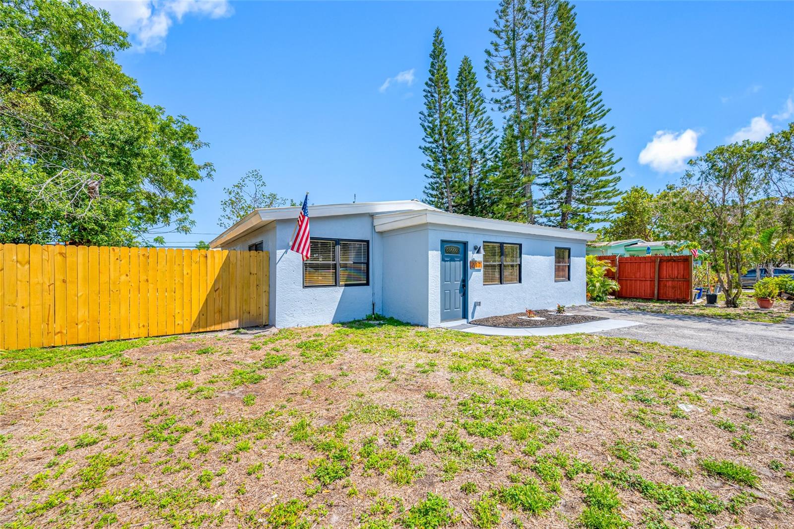 217 EMERALD LANE