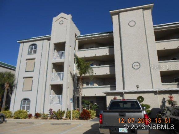 MOTIVATED SELLER. TOP FLOOR WITH GREAT WATERVIEWS ABOUNDING WETLANDS ON CALALISA CREEK. SPACIOUS 2/2 WITH UPGRADES WHICH INCLUDE CROWN MOLDING THROUGHOUT AND ARCHITURAL FEATURES OVER THE DOORS. SCREENED BALCONY WONDERFUL VIEWS OF WETLANDS, CALALISA CREEK. BRING ALL OFFERS. SELLER IS LICENSED REALTOR. ;Water: City