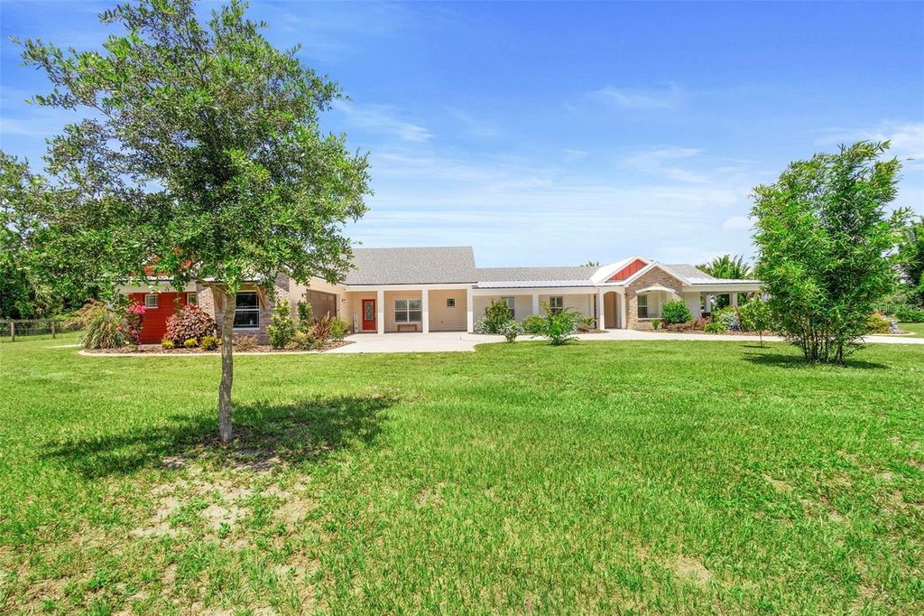 Photo of 700 Old Geneva Road, Geneva, FL 32732 (MLS # O6380047)