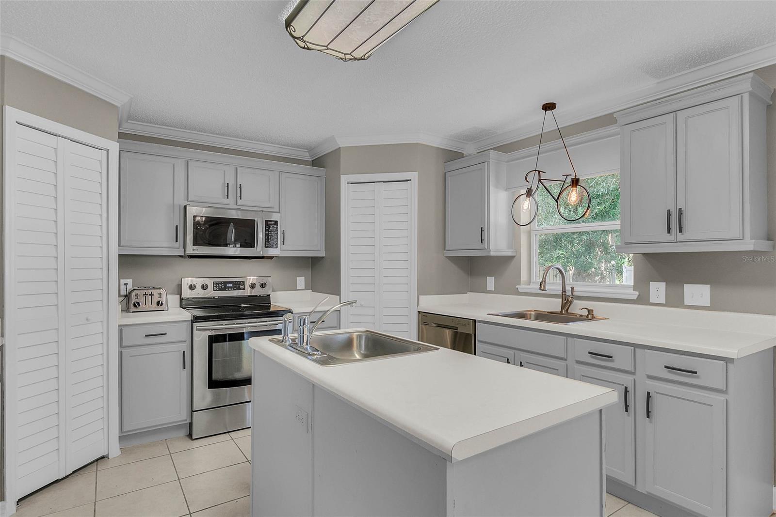 Florida Shores 01 - Residential