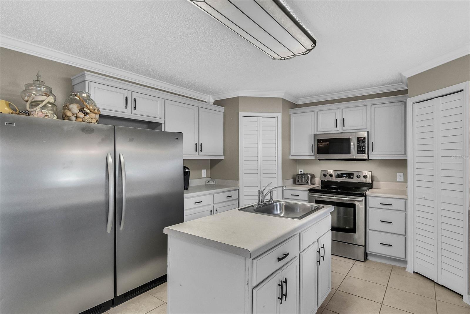 Florida Shores 01 - Residential