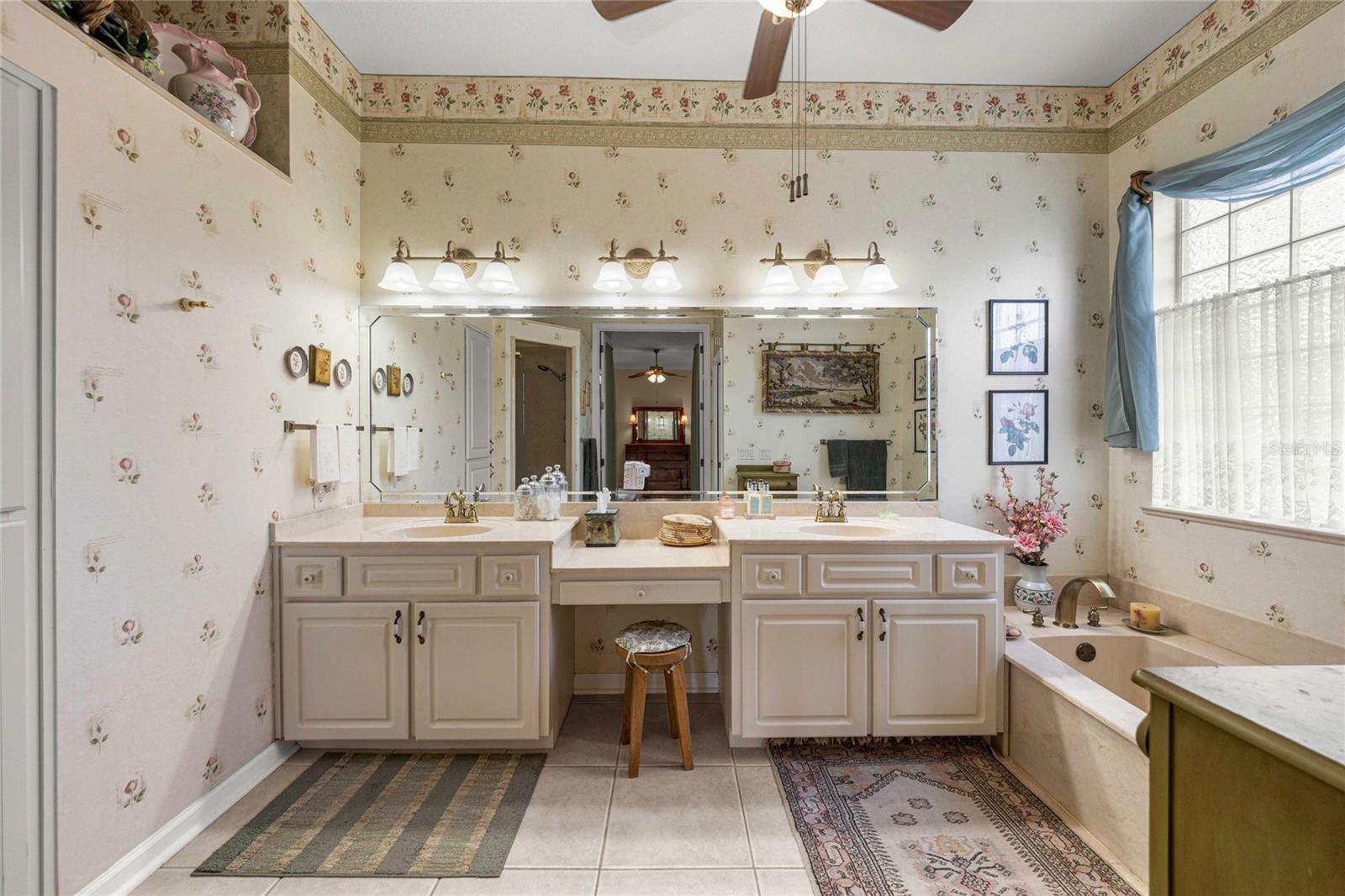 OCALA PALMS - Residential