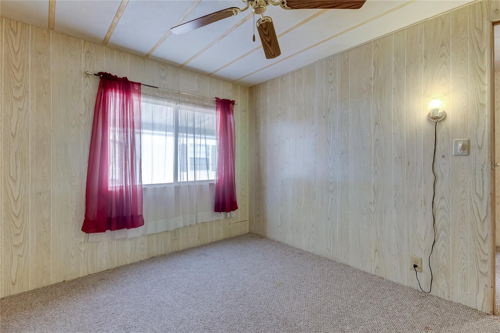 STONEHEDGE ON THE HILL M/H PARK CO-OP UNREC - Residential