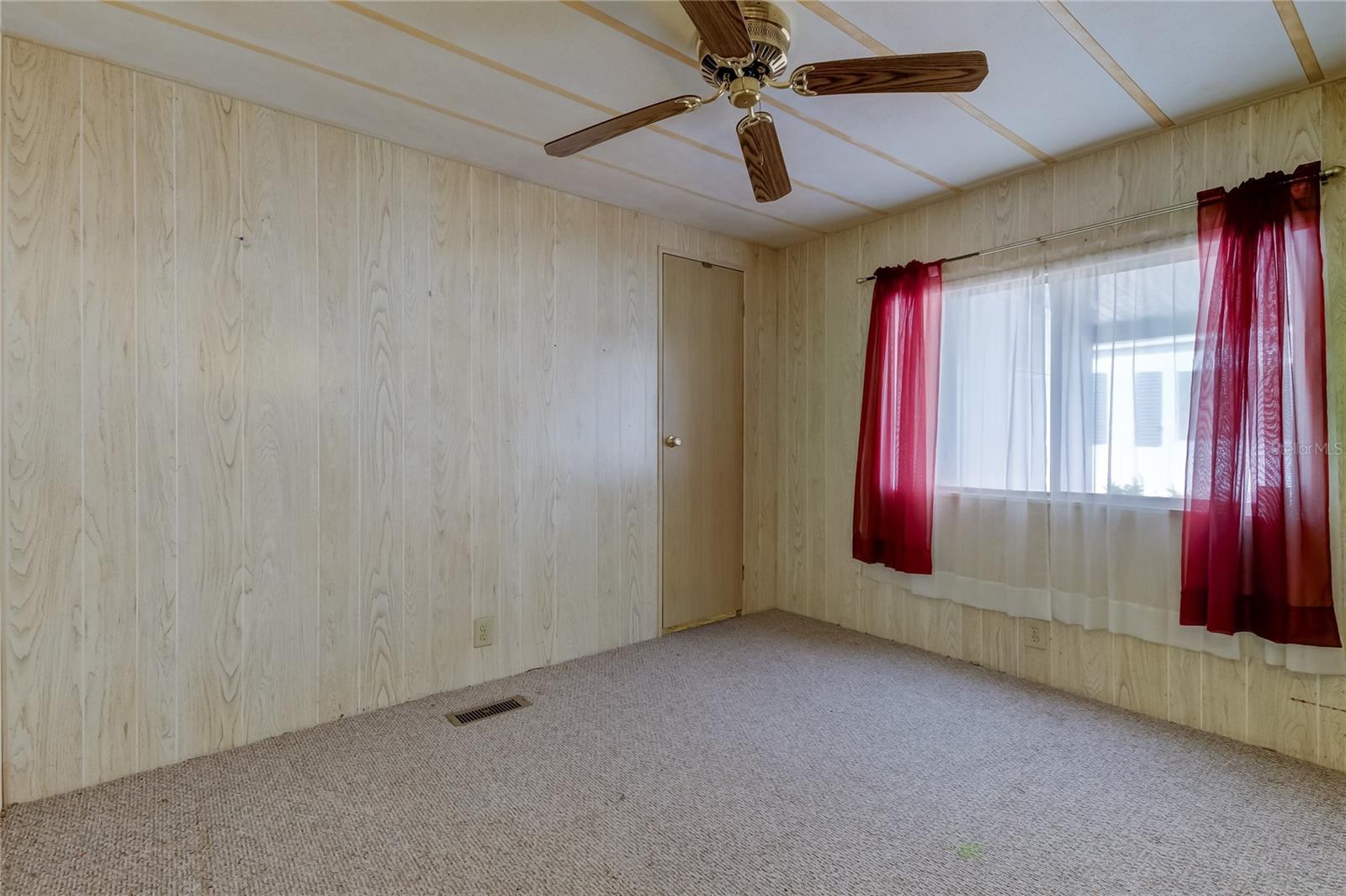 STONEHEDGE ON THE HILL M/H PARK CO-OP UNREC - Residential