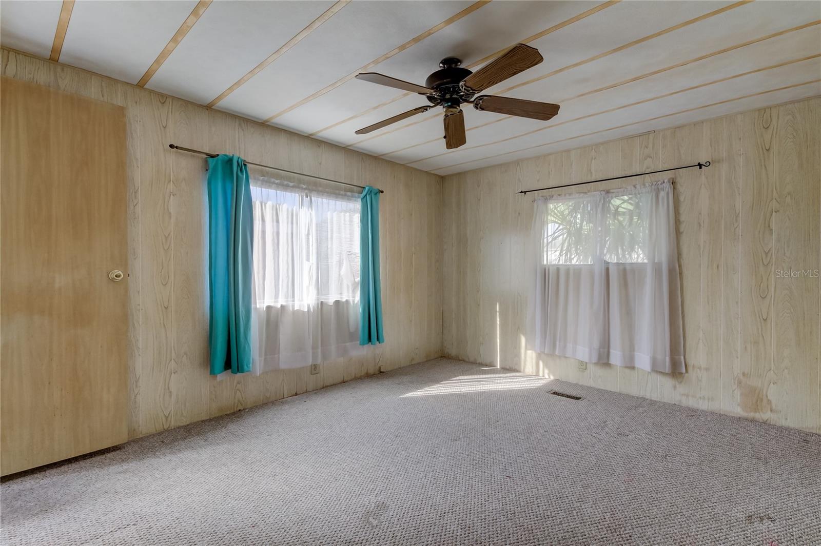 STONEHEDGE ON THE HILL M/H PARK CO-OP UNREC - Residential